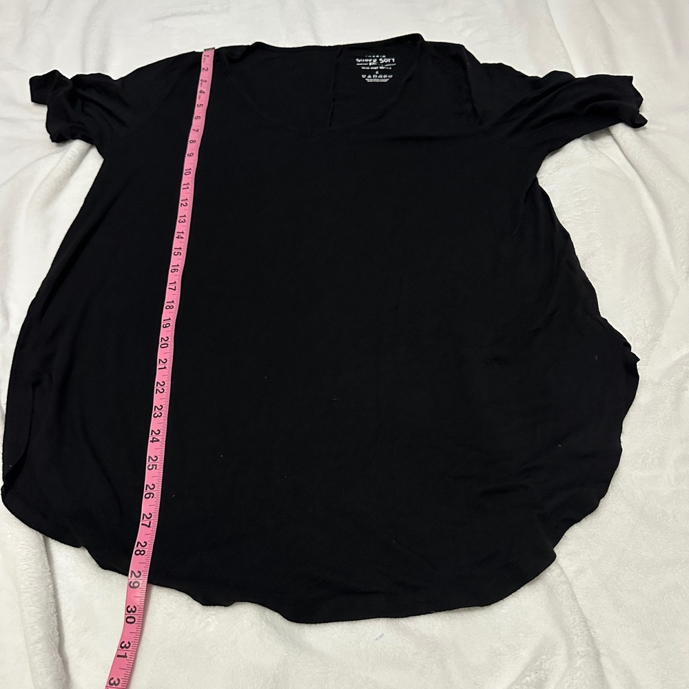 Torrid Super Soft Knits Black V-Neck Short Sleeve Tunic Top Size 2 - Picture 6 of 6